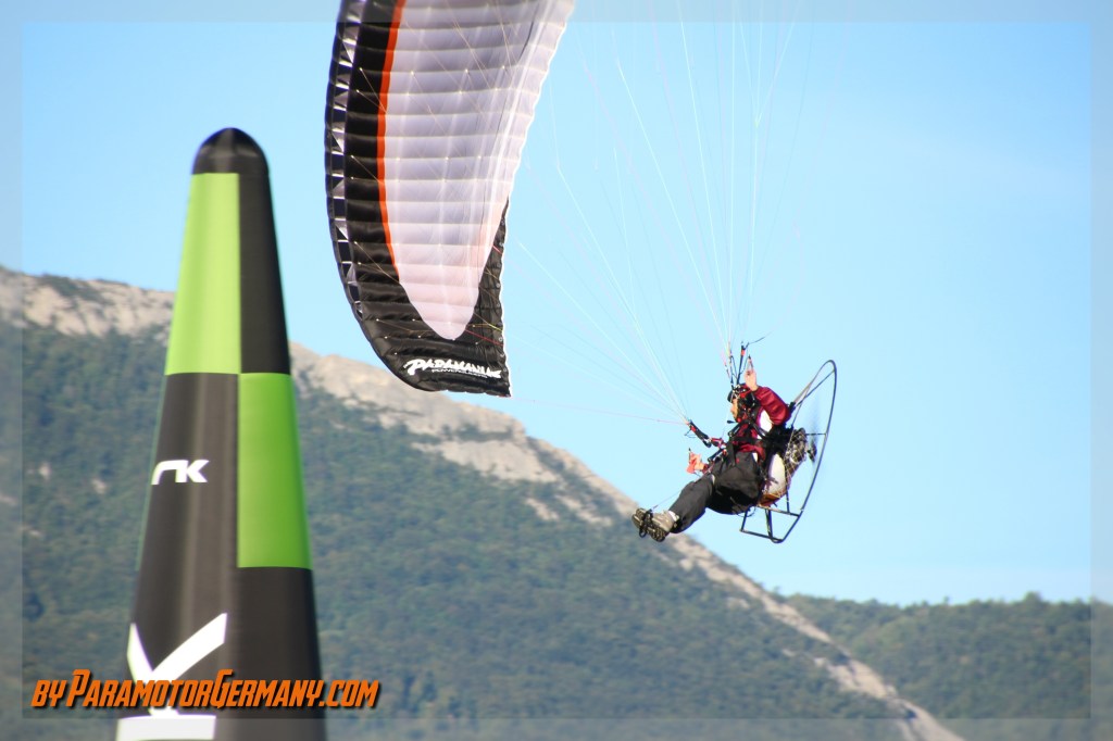 Pilot: Jamal Ibrahim Al-Mannai from Quatar with Miniplane and Paramania GTR18